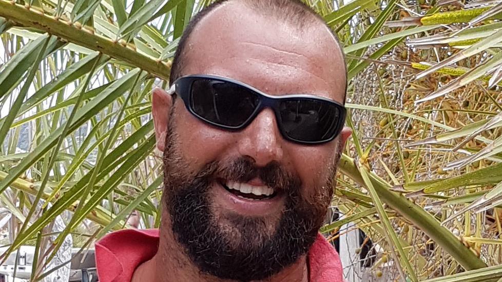 Bagnino eroe salva un turista