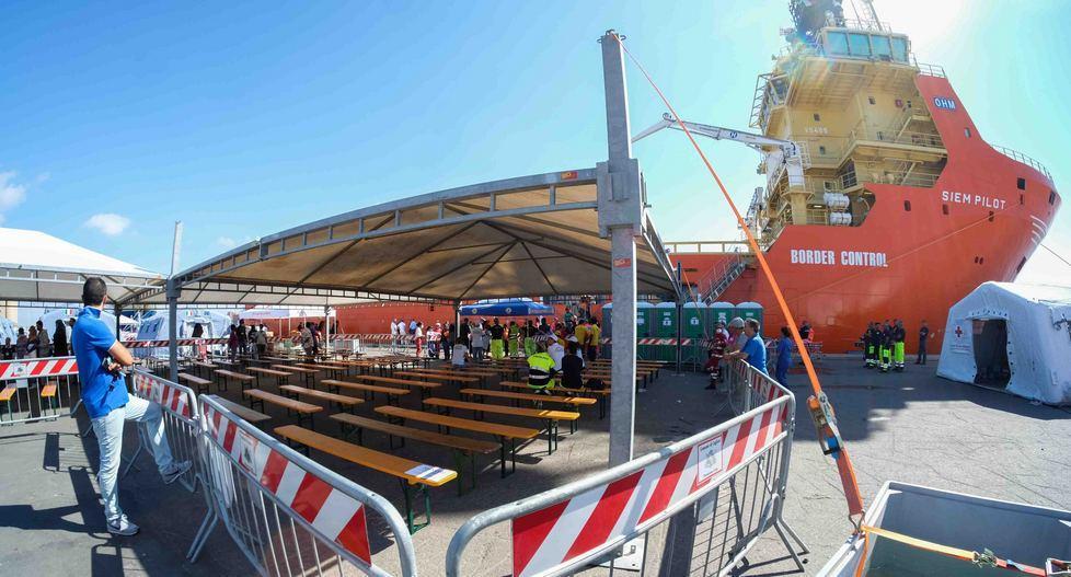 Concluso il quinto sbarco l’accoglienza è al collasso 