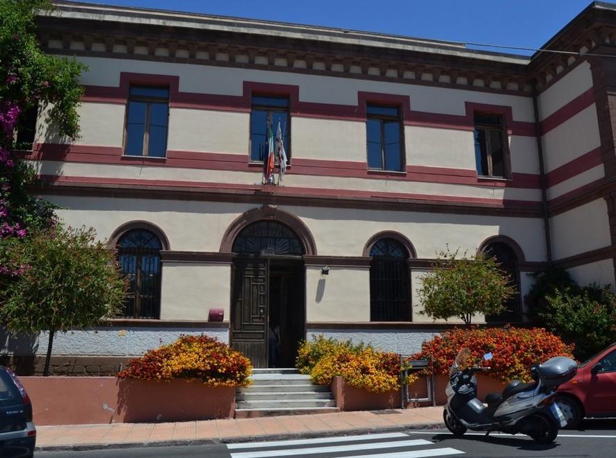 I sardisti sostengono il sindaco, per ora 