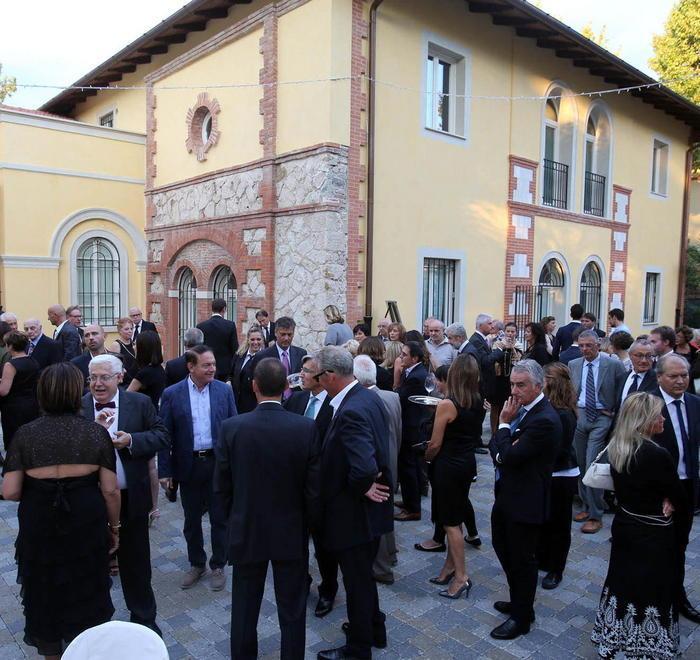 Il piazzale esterno di Data Medica (foto Nucci)