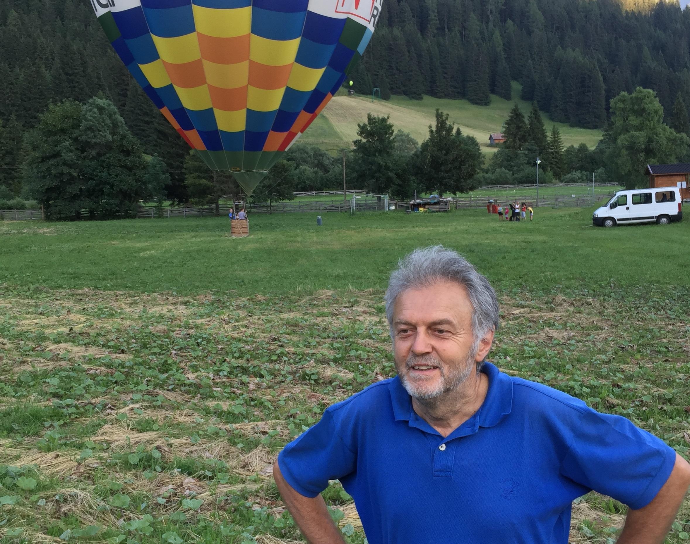 Da Reggio Emilia in Trentino per far volare sulla mongolfiera i turisti sognanti 