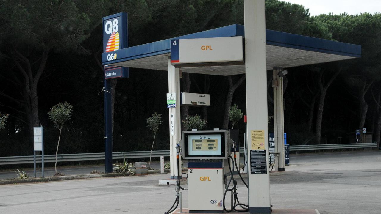 Distributore svaligiato al Puntone (foto Giorgio)