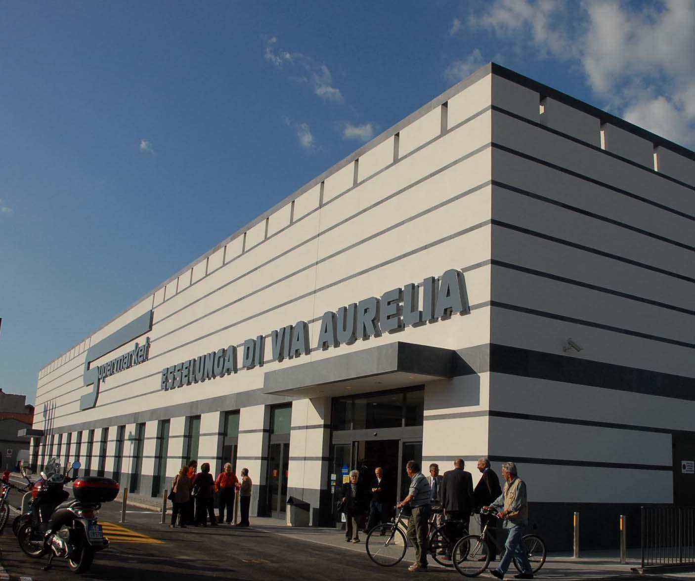 Il supermercato Esselunga di Viareggio