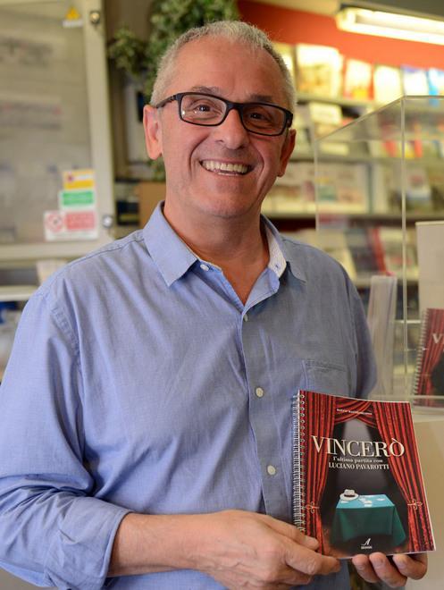 Il libro degli amici di Pavarotti:«È la storia di una grande famiglia» 
