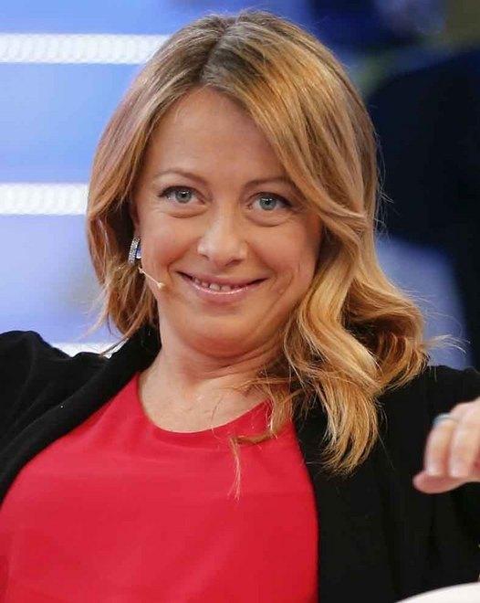 La Meloni sta con i sindaci «Il via ai rom scelta giusta»