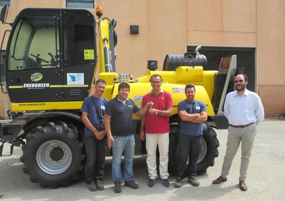 Decespugliatore speciale per pulire fossi e fiumi