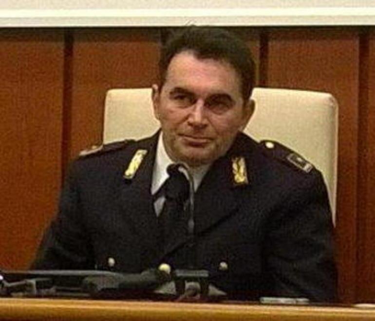 Adescata a 7 anni sul web Lui le chiedeva foto osé 