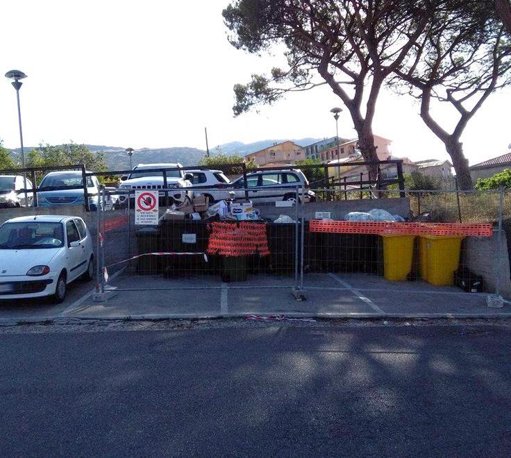 Nuova isola ecologica ma davanti all’ospedale 