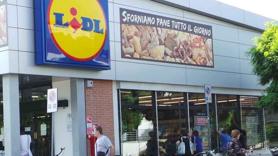 Clienti chiusi fuori, colpa di un guasto