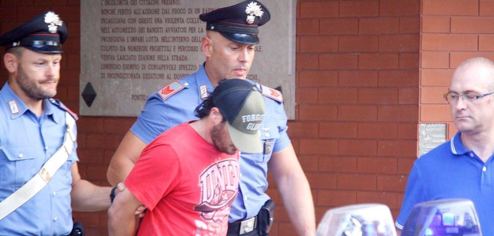 Simone Bertocchi si è costituito ai carabinieri