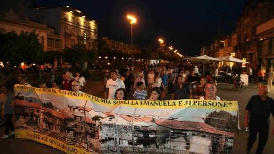 Strage, il no per togliere il cavalierato a Moretti. Le famiglie: "Ci calpestano"