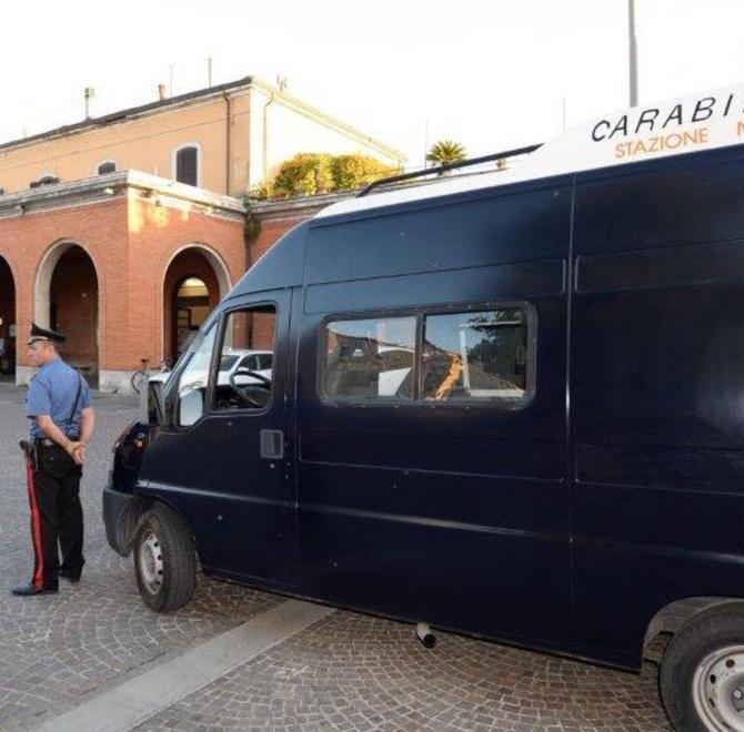 Imbottita di farmaci per farla abortire Salvata in ospedale 