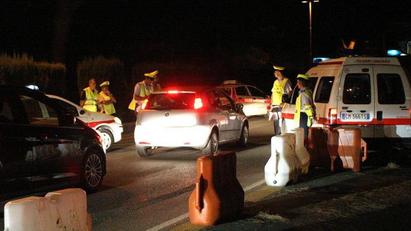 Alcol, 180 auto fermate controlli a raffica di notte