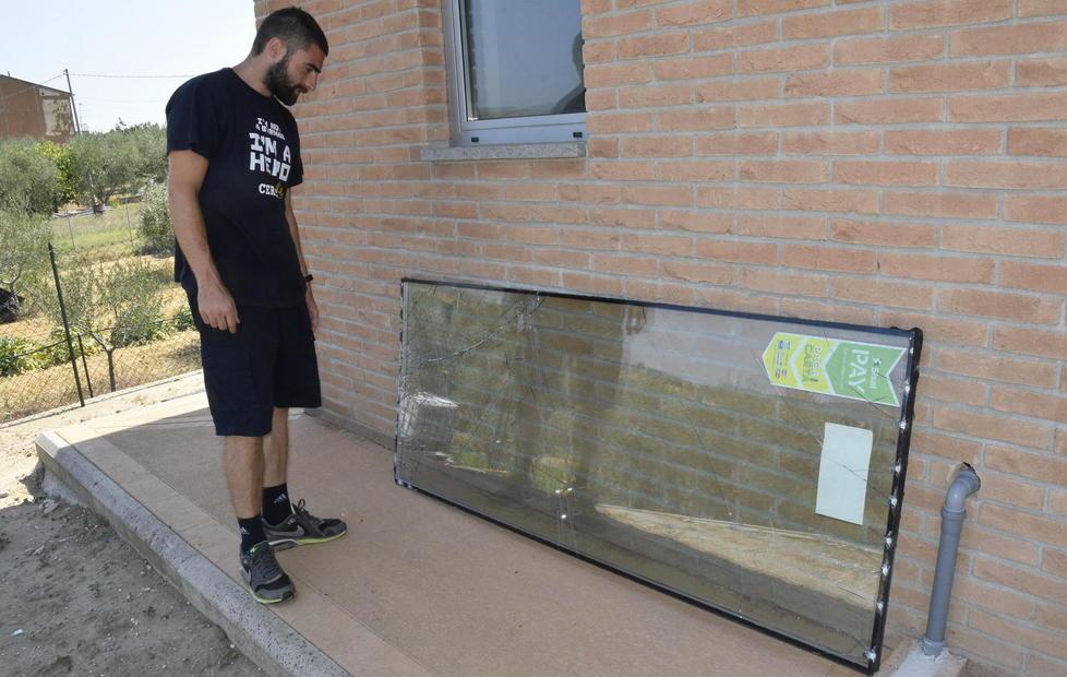 Via con le slot e la macchina cambia monete 