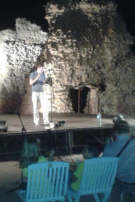 Teatro e musica nello spazio davanti al Re Barbaro