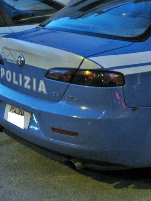 Picchiato con martello e tirapugni 