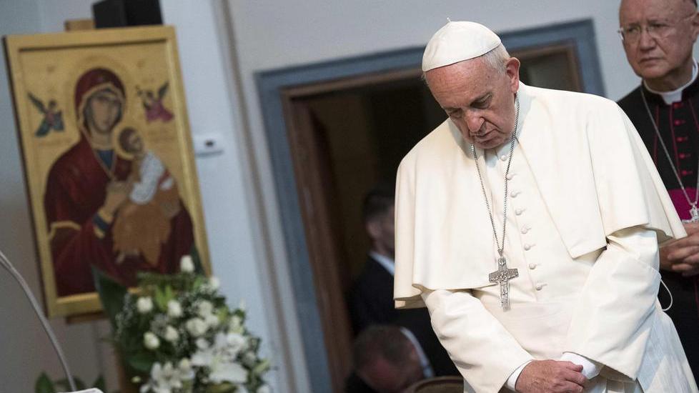 Il dolore del Papa: no a ogni forma di odio