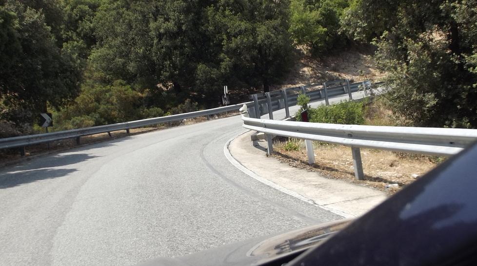 Disagi sulla strada per Cala Gonone Limite a 30 all’ora