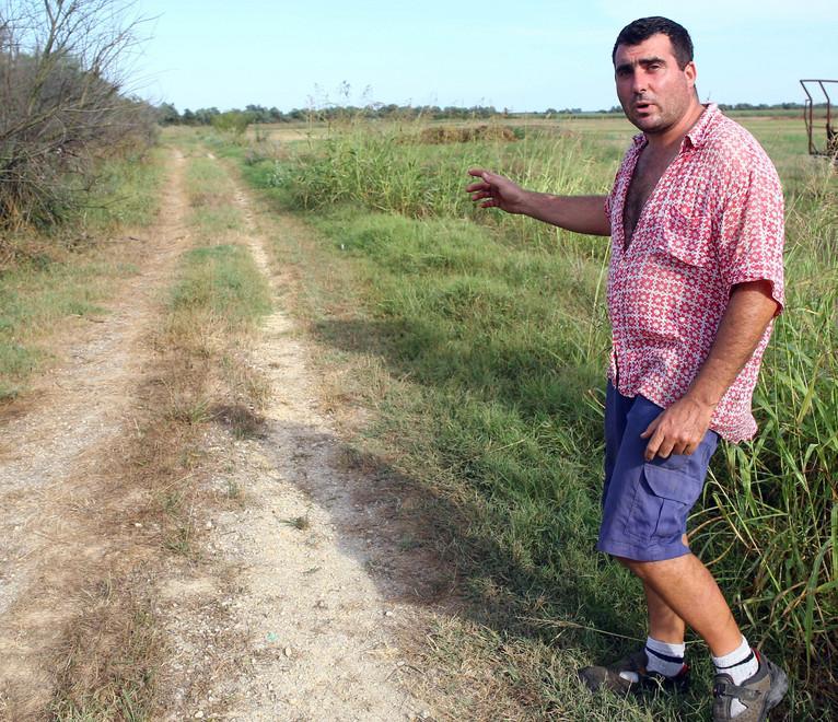 Portoverrara, la protesta: «Per gli agricoltori solo delle multe» 