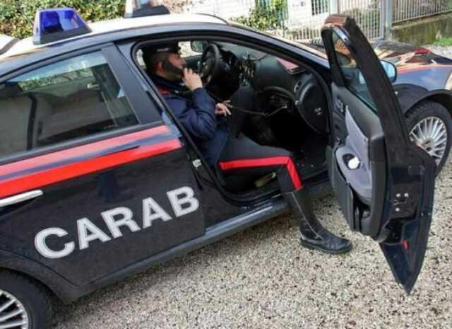 Ruba all'Esselunga di Porcari, arrestato 22enne