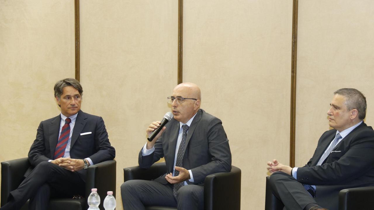 Da sinistra: il consigliere delegato Raffaele Serrao, il direttore Roberto Bernabò e il vicedirettore Fabrizio Brancoli