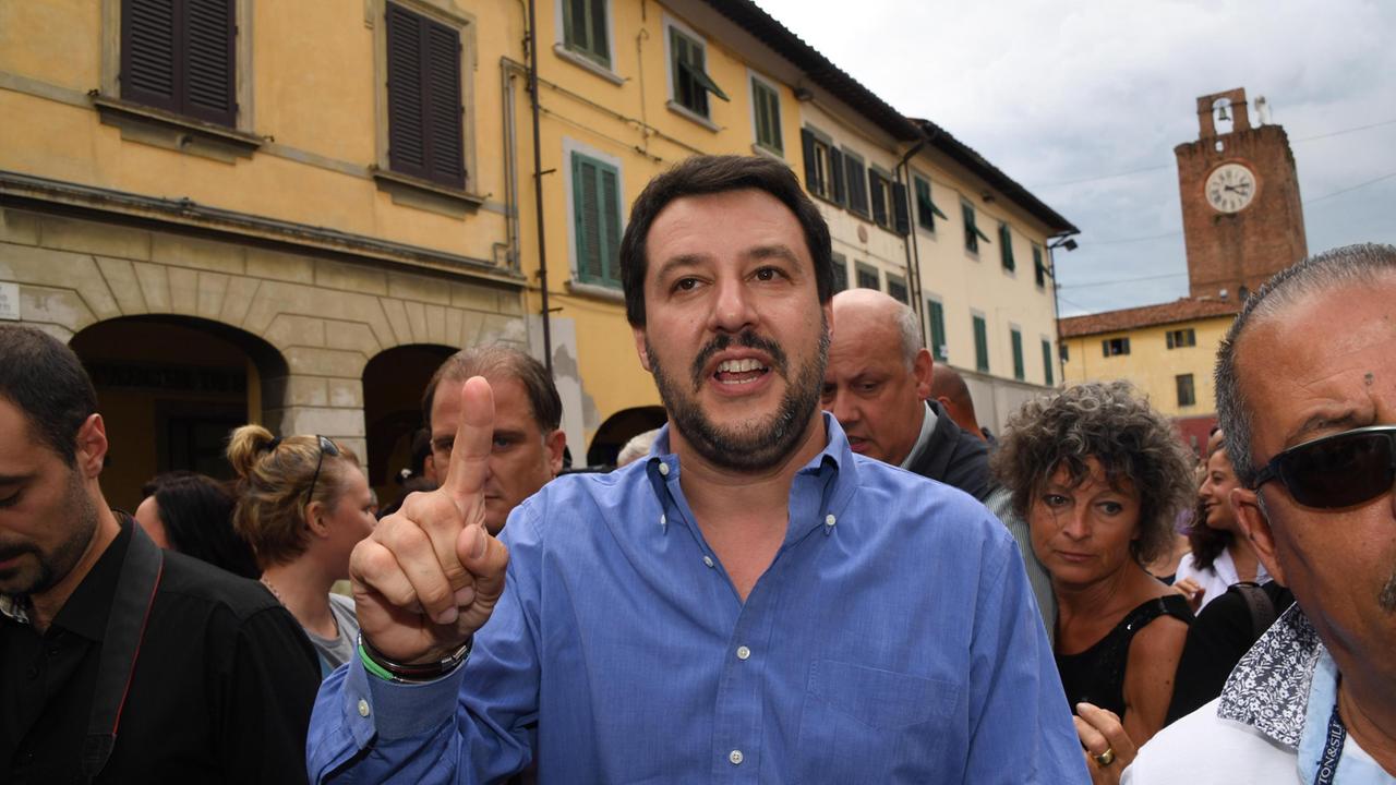 Adotta un profugo, Salvini attacca la Regione Toscana