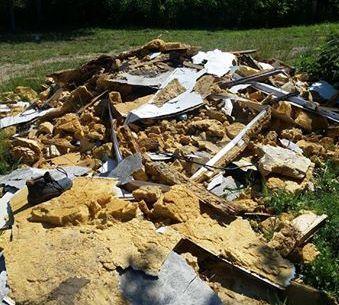 Scarica rifiuti nel Parco scoperto e denunciato 