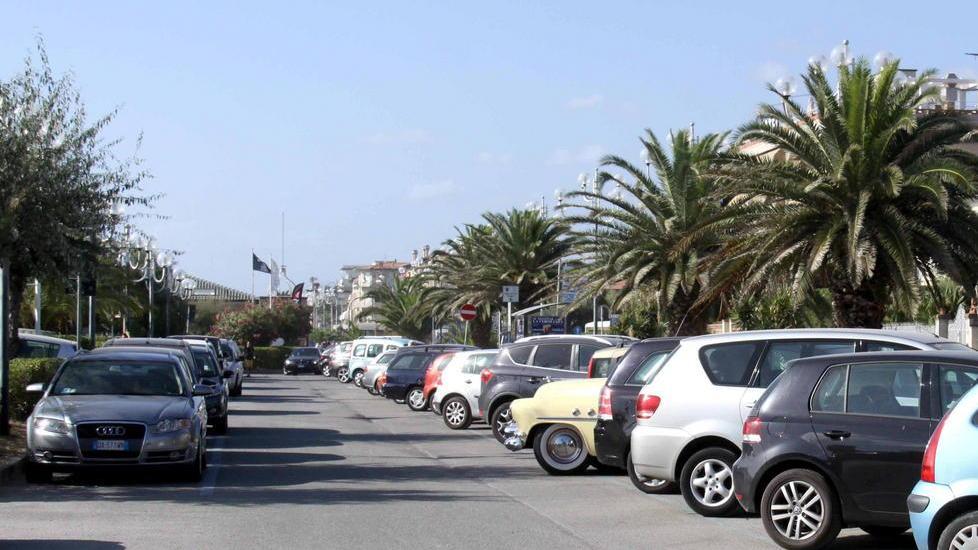 Bagni, maxi colletta popolare per comprare un parcheggio