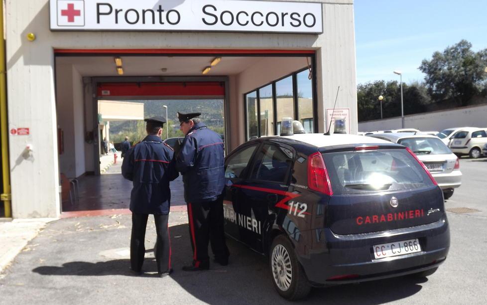 Fa razzia di cibarie e prende a pugni la guardia privata 