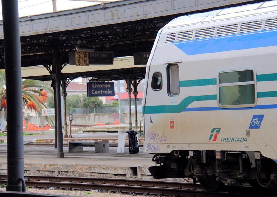 «In tre mi hanno violentato alla stazione» 