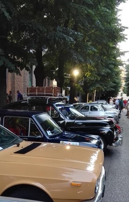 Invasione di auto e moto storiche 