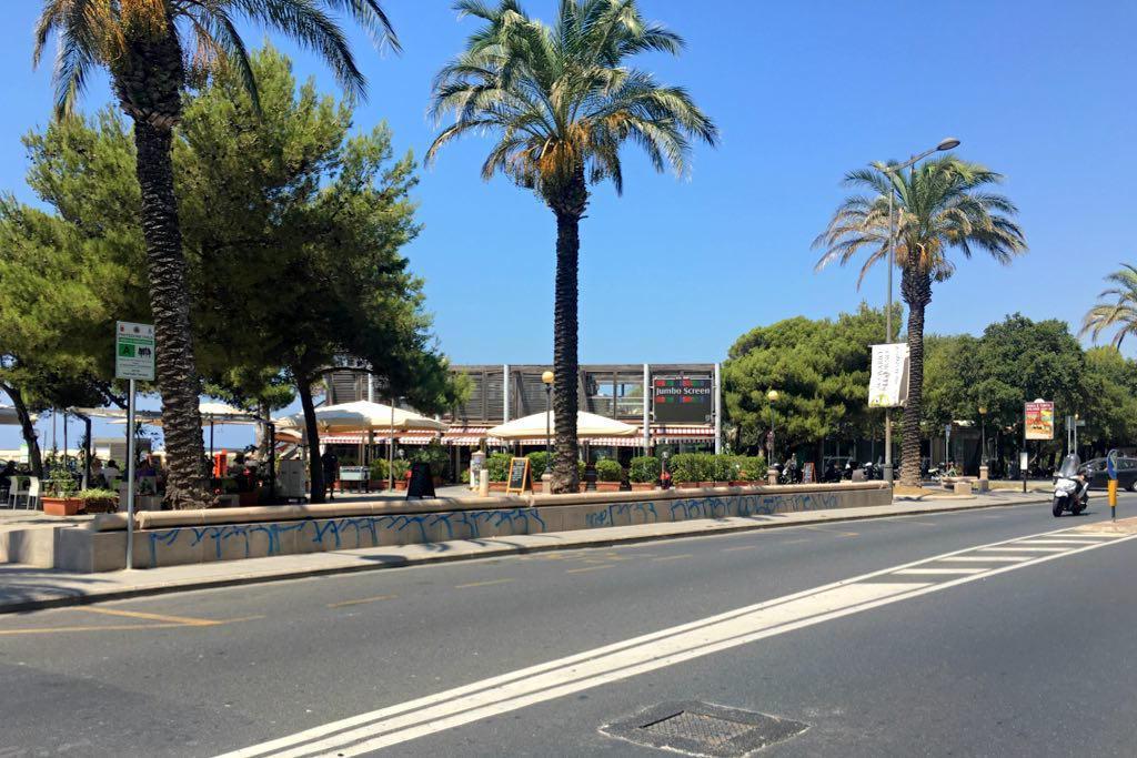 A bordo 18 bimbi in più, multato il bus che portava al mare i piccoli da 3 anni in su