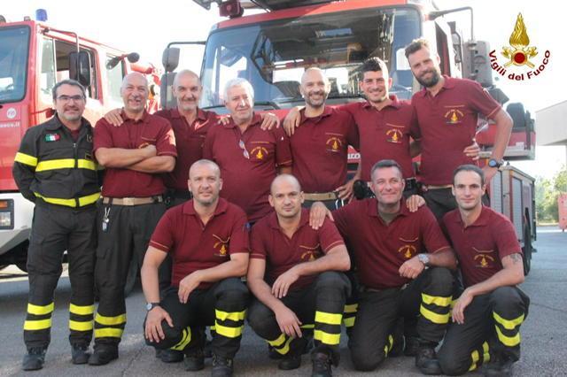Il saluto dei colleghi al capo reparto Lirio Meastripieri