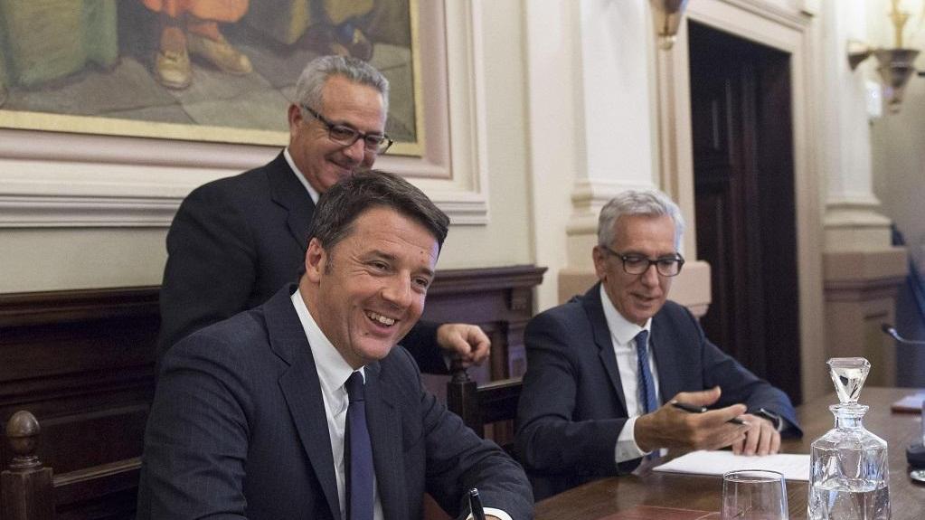 Matteo Renzi e Francesco Pigliaru firmano il Patto per la Sardegna