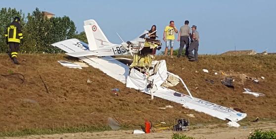 Precipita aereo, grave colonnello dell'Accademia di Modena, muore sua madre
