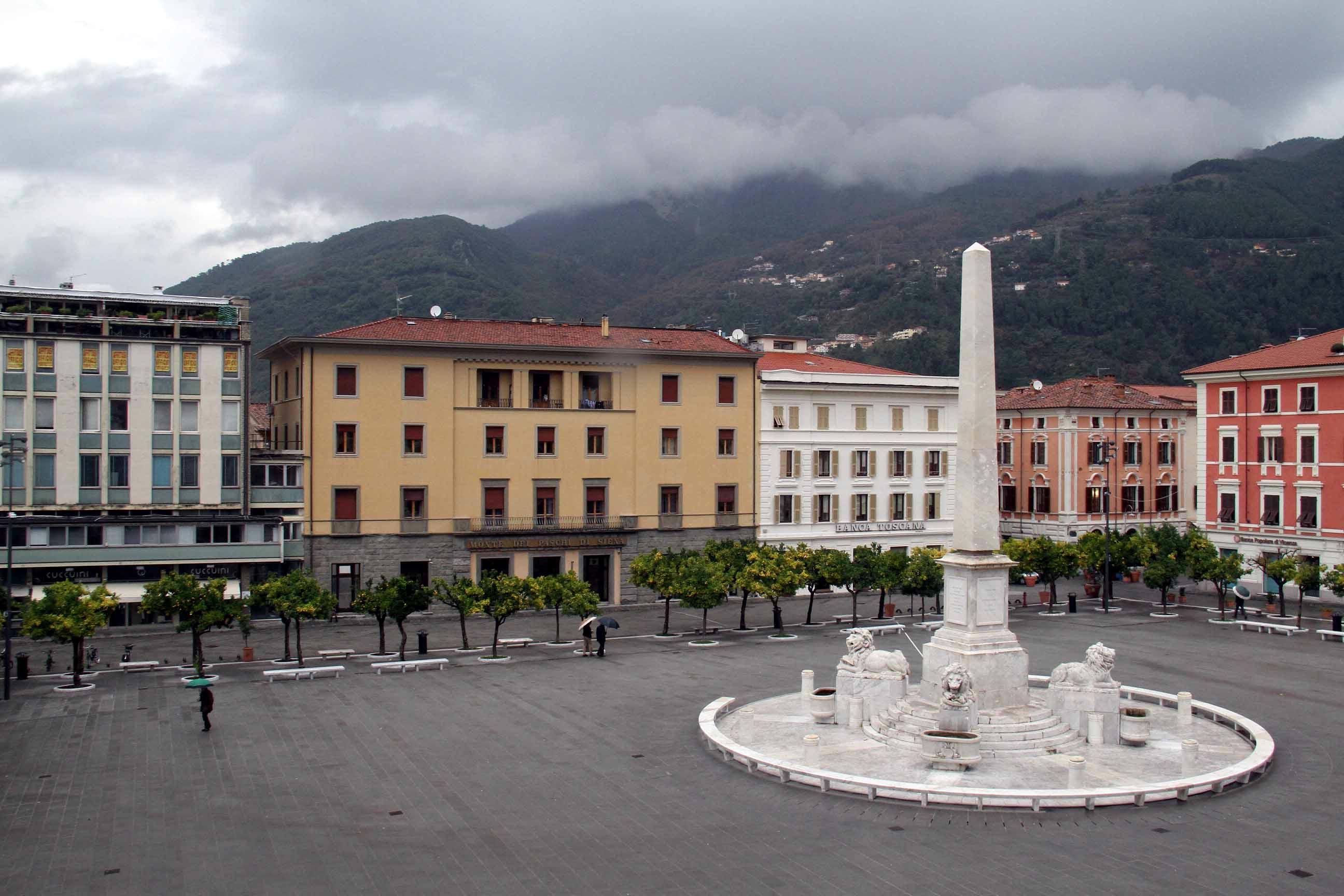 Piazza Aranci a Massa