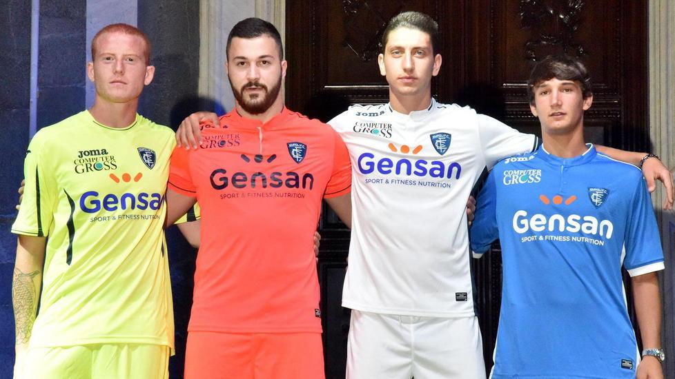 Le nuove maglie già richieste allo Store 