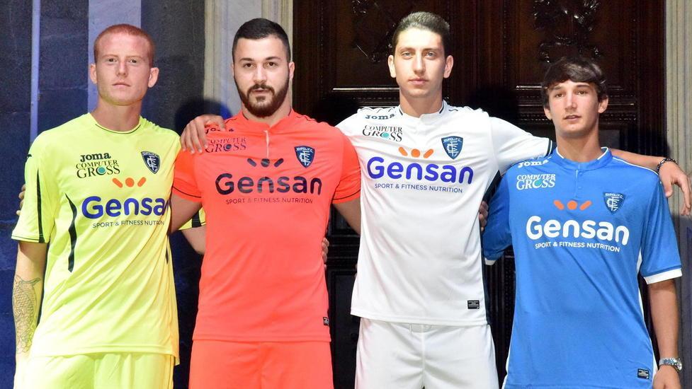 Le nuove maglie già richieste allo Store