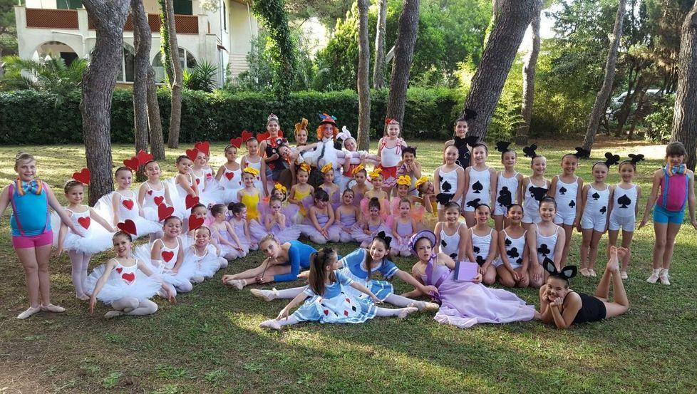 Angel Dance, esibizione al teatro Roma