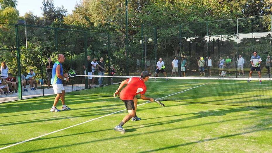 In campo a scoprire il paddle tennis