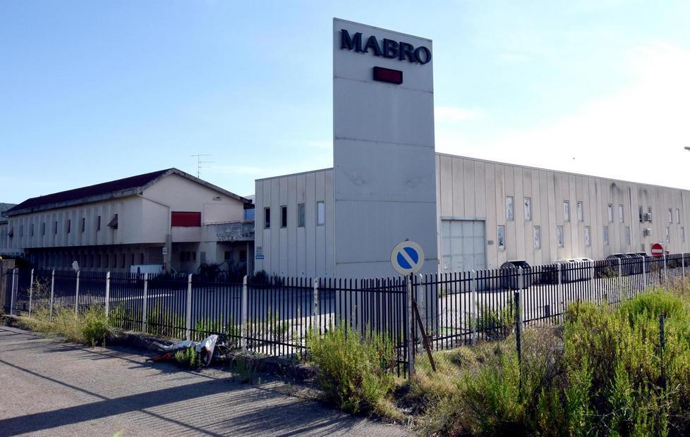 «Mabro, pare si pensi solo al capannone» 