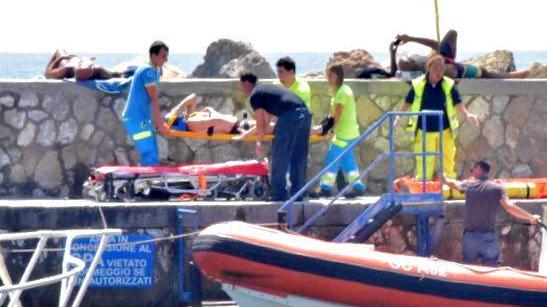 Romito, bagnante scivola e batte la testa sugli scogli