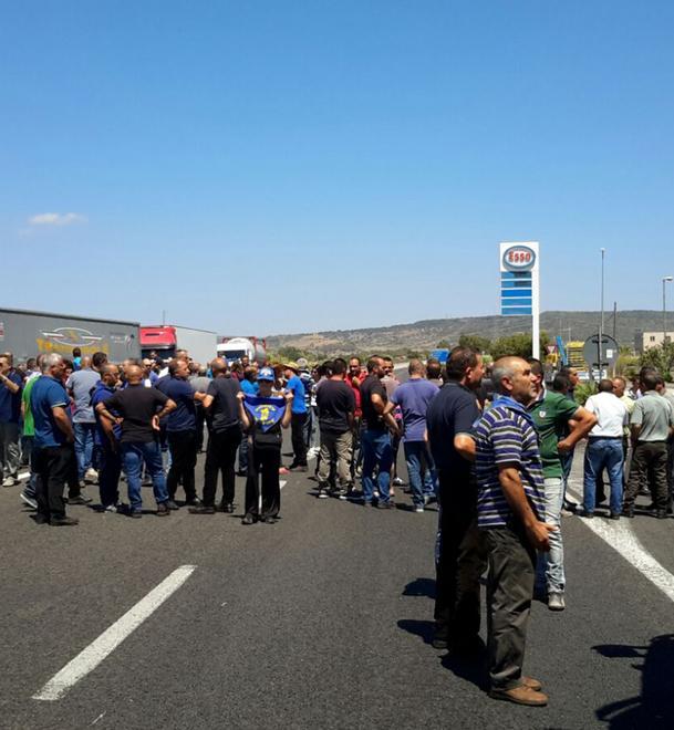 Pastori, blocco sulla 131 