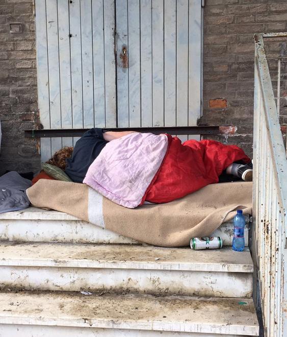Un abusivo dentro la futura sede del Sert