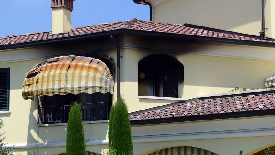 Fiamme in appartamento Una famiglia è sfollata