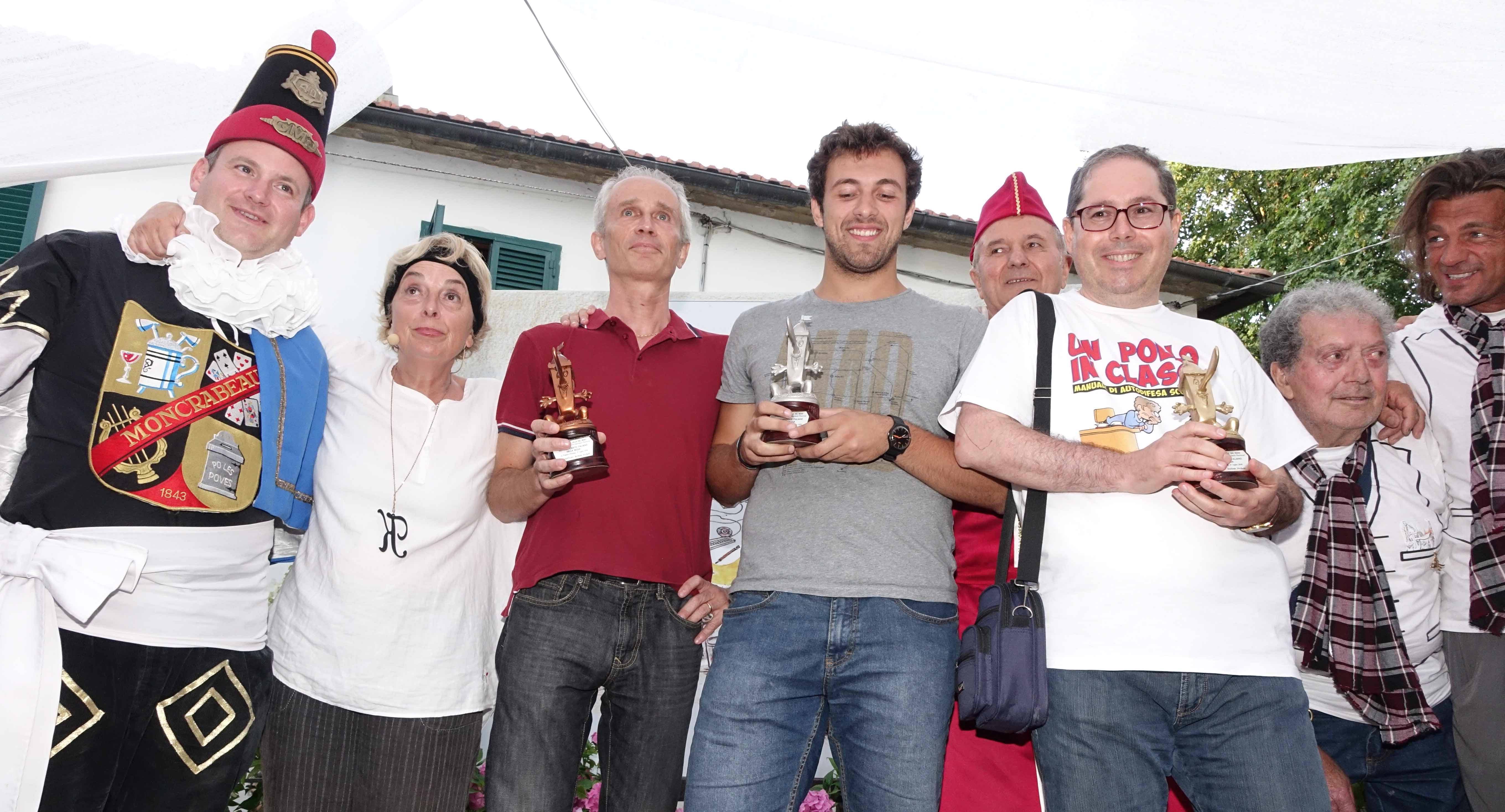 Il gruppo dei vincitori con i premi (foto Lorenzo Gori)