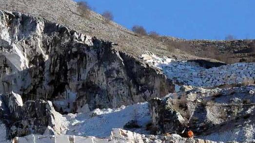 Settis al “Dogliani”: le cave sono un bene della collettività