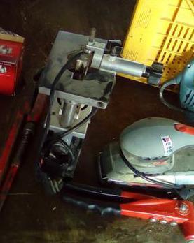 Gasolio e refurtiva dentro il furgone rubato 