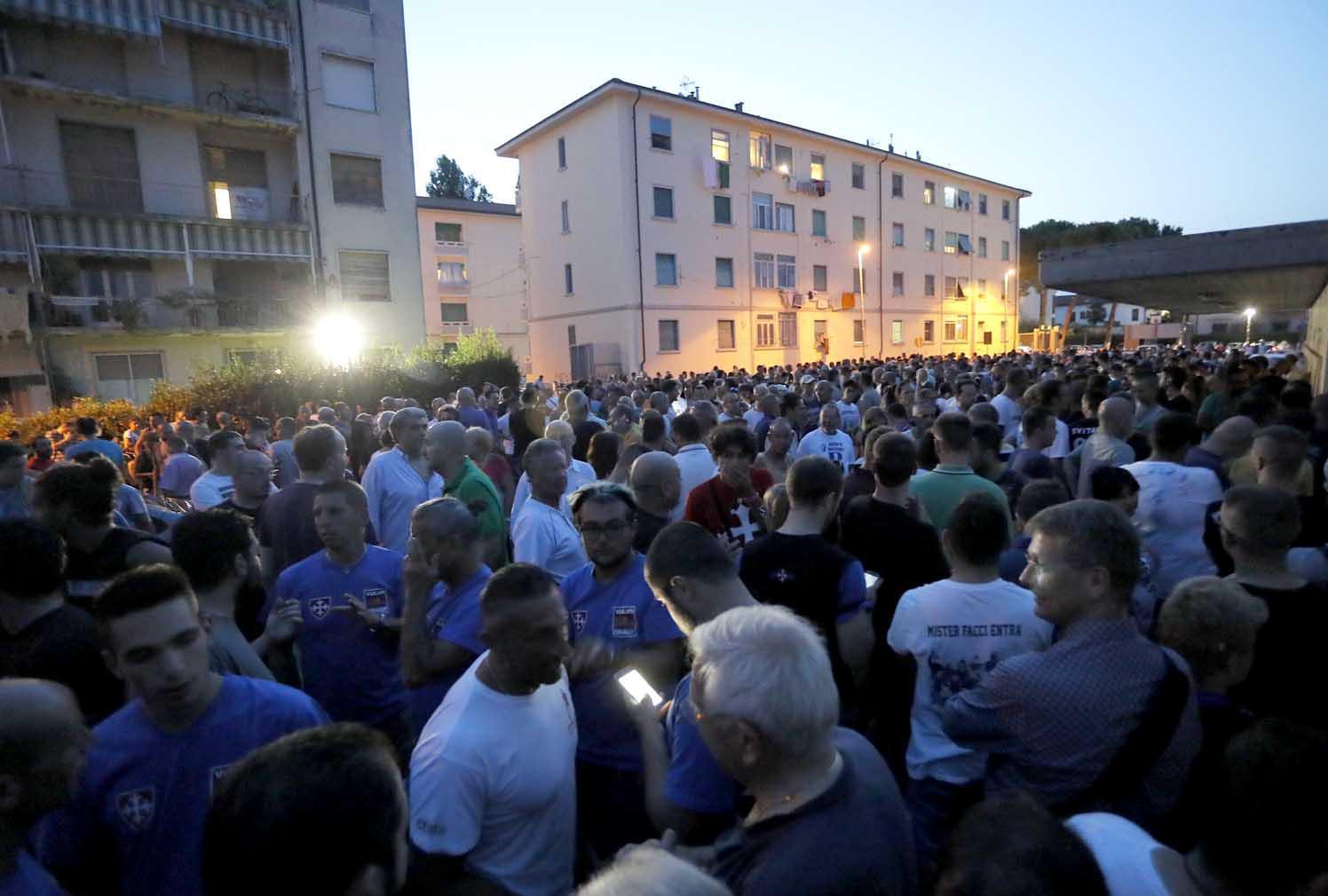 I tifosi allo stadio (foto Muzzi)
