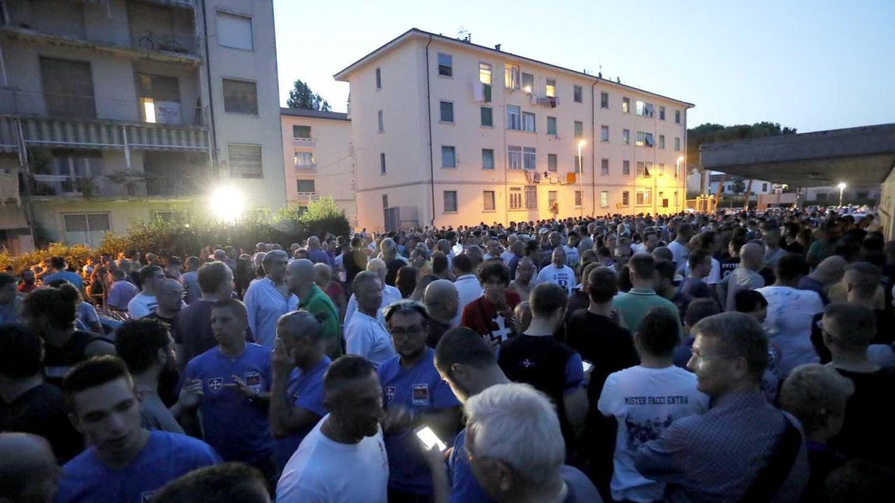 I tifosi allo stadio (foto Muzzi)